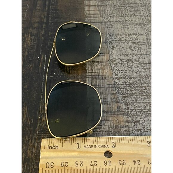 VTG Green Lens Clip-On Sunglasses / Unisex Accessory / Man Woman Gold Tone Frame - Picture 14 of 14